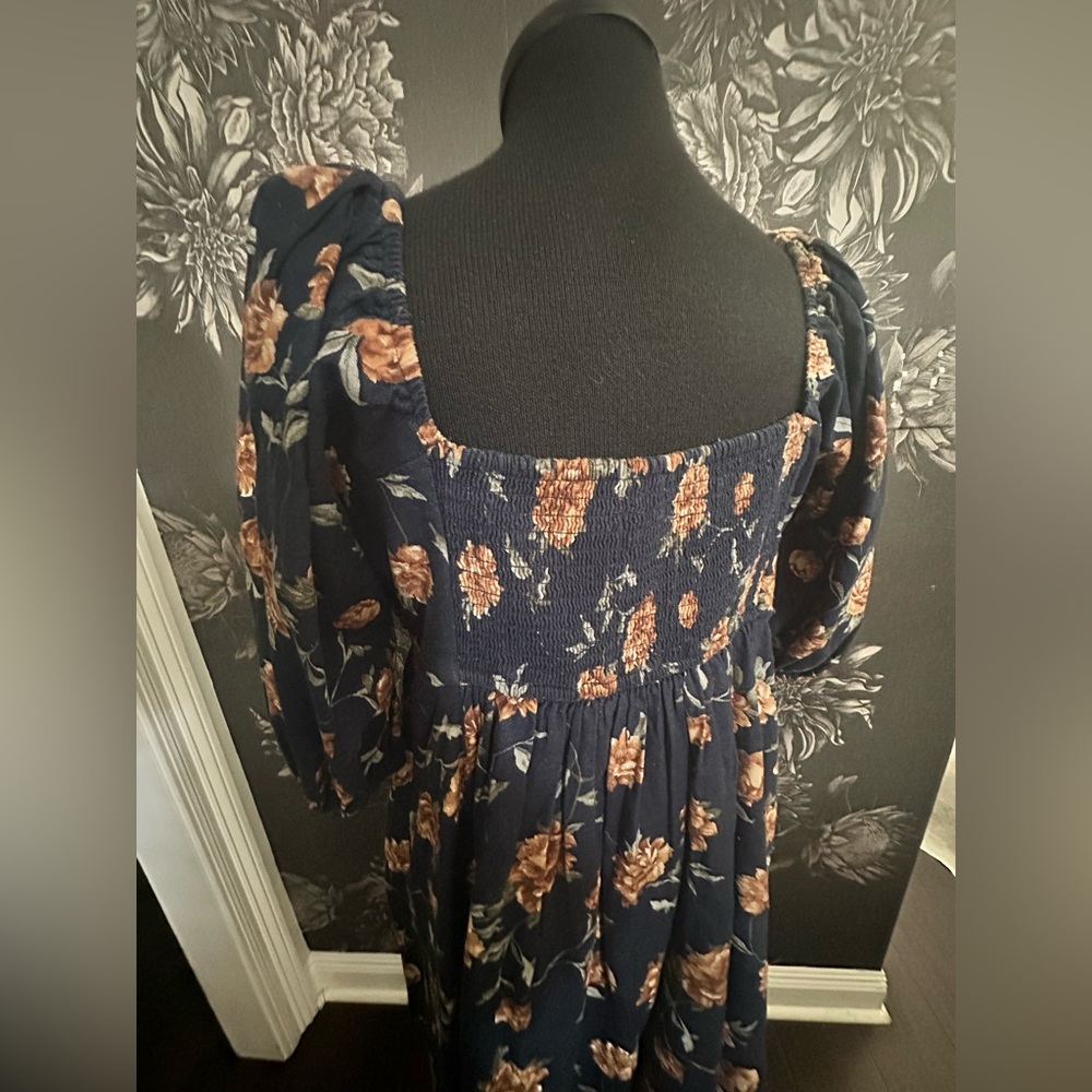 A&F Emerson Dress - Picture 6 of 9